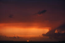 Le ciel pendant un coucher de soleil. © Philip Plisson / Plisson La Trinité / AA01865 - Photo Galleries - Cloud