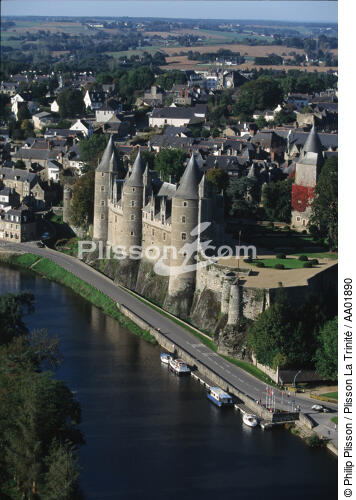 Le château de Josselin. - © Philip Plisson / Plisson La Trinité / AA01890 - Photo Galleries - River [56]