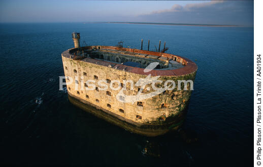 Fort-Boyard. - © Philip Plisson / Plisson La Trinité / AA01934 - Nos reportages photos - Charente Maritime