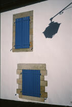 volets fermés d'une maison trinitaine. © Philip Plisson / Plisson La Trinité / AA01942 - Photo Galleries - Details