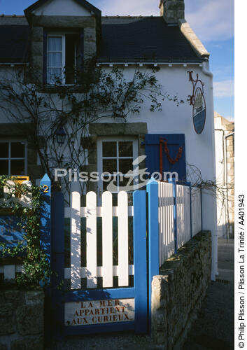 Maison trinitaine. - © Philip Plisson / Plisson La Trinité / AA01943 - Photo Galleries - Sign