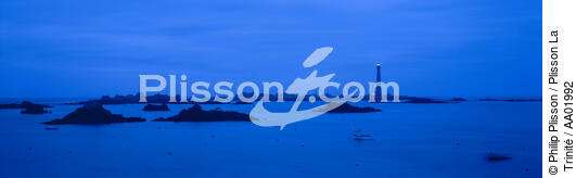 L'île Vierge de nuit. - © Philip Plisson / Plisson La Trinité / AA01992 - Nos reportages photos - Phare [29]