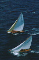 Aria et Bamba en bord-à-bord. © Philip Plisson / Plisson La Trinité / AA02014 - Photo Galleries - Alongside