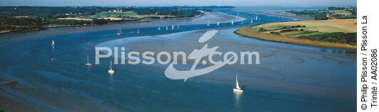 Navigation sur la Vilaine. - © Philip Plisson / Plisson La Trinité / AA02086 - Photo Galleries - River