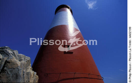 Les Cardinaux sous le soleil de Bretagne - © Philip Plisson / Plisson La Trinité / AA02199 - Nos reportages photos - Phare