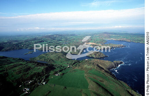 Paysage irlandais, vue aérienne. - © Philip Plisson / Plisson La Trinité / AA02310 - Nos reportages photos - Pays étranger