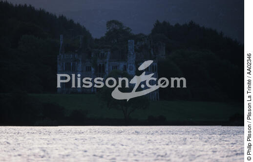 Manoir en ruines à castletown Bere. - © Philip Plisson / Plisson La Trinité / AA02346 - Photo Galleries - Manor house