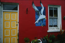 Peinture sur le mur d'une maison à Eyeries. © Philip Plisson / Plisson La Trinité / AA02352 - Photo Galleries - Seabird