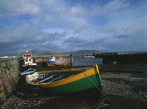 Ships in the harbor at low tide. © Philip Plisson / Plisson La Trinité / AA02373 - Photo Galleries - Rowing boat
