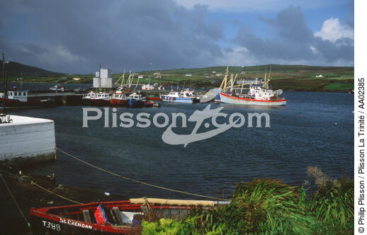 Port de portmagee. - © Philip Plisson / Plisson La Trinité / AA02385 - Nos reportages photos - Port