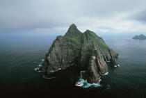 Aerial view of Skellig and its lighthouse. © Philip Plisson / Plisson La Trinité / AA02399 - Photo Galleries - Foreign country