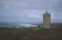Tour à Doolin, au pied des Burren. © Philip Plisson / Plisson La Trinité / AA02432 - Nos reportages photos - Irlande, l'île verte