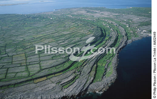 Inisheer, îles d'Aran. - © Philip Plisson / Plisson La Trinité / AA02449 - Nos reportages photos - Construction