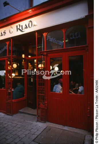 Pub à Galway. - © Philip Plisson / Plisson La Trinité / AA02466 - Photo Galleries - Tradition