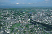 Vue aérienne de Galway. © Philip Plisson / Plisson La Trinité / AA02469 - Nos reportages photos - Galway