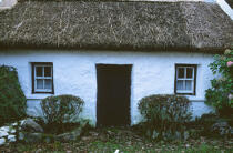 Cottage à Lettermore Island. © Philip Plisson / Plisson La Trinité / AA02533 - Photo Galleries - Connemara [The]