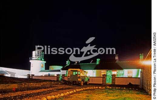 Phare/maison d'ôte de Clare Island, la nuit. - © Philip Plisson / Plisson La Trinité / AA02543 - Nos reportages photos - Clare Island