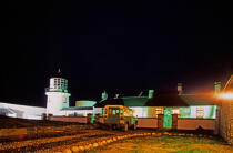 Phare/maison d'ôte de Clare Island, la nuit. © Philip Plisson / Plisson La Trinité / AA02543 - Photo Galleries - Lighthouse [Ire]