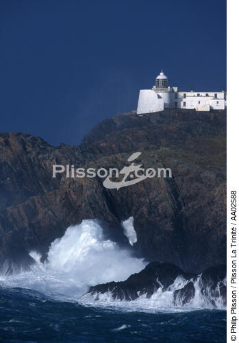 Phare sur la côte irlandaise. - © Philip Plisson / Plisson La Trinité / AA02588 - Photo Galleries - Eagle Island [lighthouse]