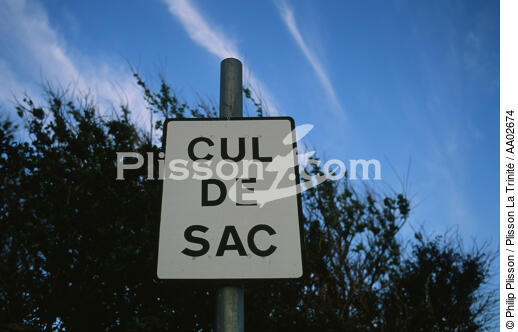 Panneau. - © Philip Plisson / Plisson La Trinité / AA02674 - Nos reportages photos - Panneau de signalisation