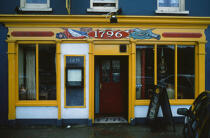 Façade d'un pub à Bantry. © Philip Plisson / Plisson La Trinité / AA02685 - Nos reportages photos - Bantry