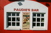 Façade d'un pub à Dingle. © Philip Plisson / Plisson La Trinité / AA02691 - Nos reportages photos - Mur