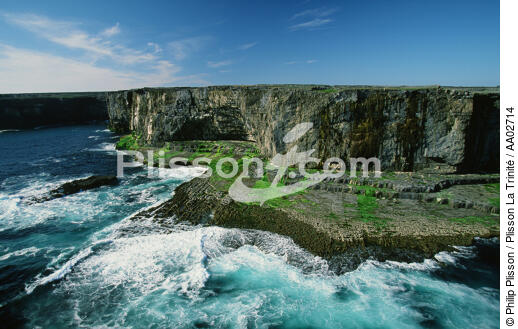 Inishmore. - © Philip Plisson / Plisson La Trinité / AA02714 - Photo Galleries - Cliff