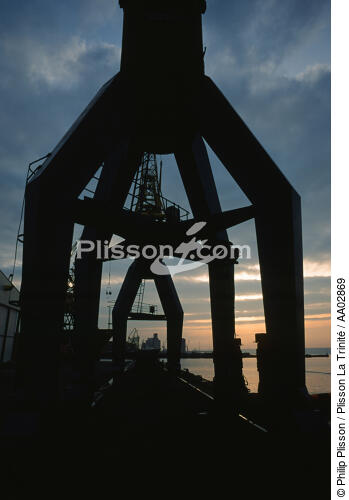 Port de Brest. - © Philip Plisson / Plisson La Trinité / AA02869 - Nos reportages photos - Quai