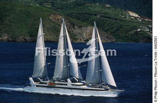 Le Ponant devant les Antilles - © Philip Plisson / Plisson La Trinité / AA02921 - Photo Galleries - Maritime transport
