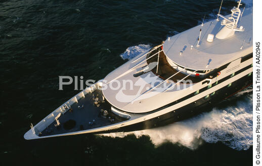 Proue du Levant - © Guillaume Plisson / Plisson La Trinité / AA02945 - Photo Galleries - Elements of boat