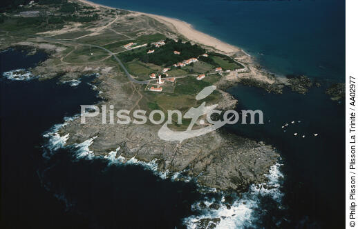 Phare de la pointe des Corbeaux sur l'ile d'Yeu - © Philip Plisson / Plisson La Trinité / AA02977 - Photo Galleries - Lighthouse [85]