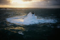 Le Four dans la tourmente © Philip Plisson / Plisson La Trinité / AA03025 - Photo Galleries - Maritime Signals