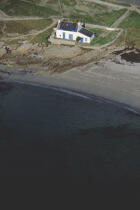 Petite maison sur bord de mer © Philip Plisson / Plisson La Trinité / AA03076 - Photo Galleries - House