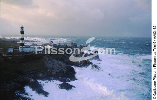 Créac'h sous l'emprise du vent - © Guillaume Plisson / Plisson La Trinité / AA03162 - Nos reportages photos - Ouessant