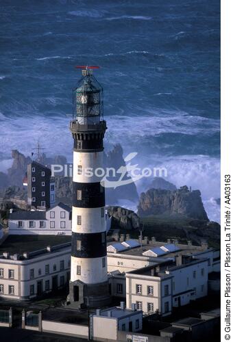 Le phare de Créac'h - © Guillaume Plisson / Plisson La Trinité / AA03163 - Photo Galleries - Maritime Signals