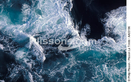 Le Raz de sein vue du ciel - © Philip Plisson / Plisson La Trinité / AA03196 - Photo Galleries - Bubbling