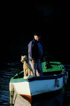 Pêcheur au petit matin © Philip Plisson / Plisson La Trinité / AA03204 - Photo Galleries - Rowing boat
