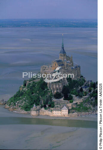 Le Mont Saint Michel dans la Manche - © Philip Plisson / Plisson La Trinité / AA03225 - Photo Galleries - Tradition
