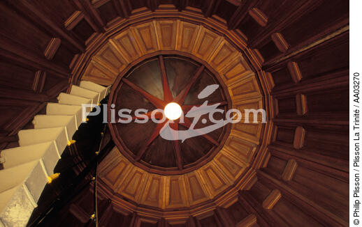Escalier du phare de Créac'h - © Philip Plisson / Plisson La Trinité / AA03270 - Nos reportages photos - Ouessant