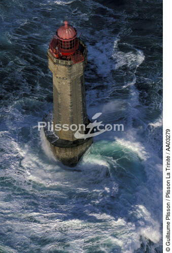 Le phare de la Jument - © Guillaume Plisson / Plisson La Trinité / AA03279 - Photo Galleries - Jument [The]