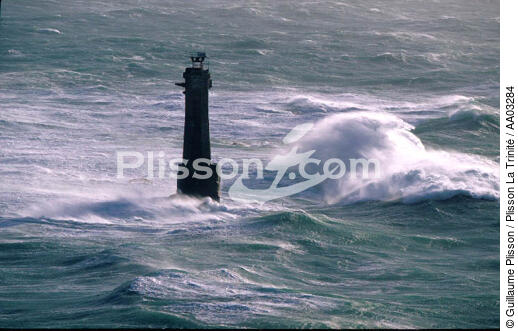 Le phare de Nividic - © Guillaume Plisson / Plisson La Trinité / AA03284 - Nos reportages photos - Signalisation maritime