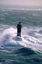 Coup de vent sur Nividic © Guillaume Plisson / Plisson La Trinité / AA03285 - Photo Galleries - Iroise Sea [The]