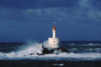 Le phare de la Teignouse © Philip Plisson / Plisson La Trinité / AA03299 - Nos reportages photos - Vague