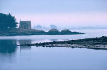 Boédic at dawn. © Philip Plisson / Plisson La Trinité / AA03462 - Photo Galleries - Morbihan [The gulf of the]