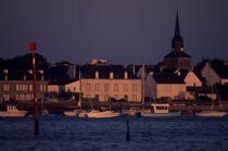 Locmariaquer. © Philip Plisson / Plisson La Trinité / AA03377 - Photo Galleries - Morbihan [The gulf of the]