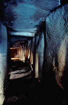 Allée interne du tumulus de Gavrinis. © Philip Plisson / Plisson La Trinité / AA03395 - Photo Galleries - Gavrinis