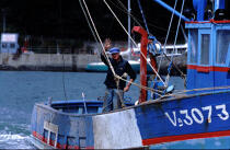 Pêcheur. © Philip Plisson / Plisson La Trinité / AA03490 - Photo Galleries - Morbihan [The gulf of the]