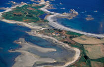Er island © Philip Plisson / Plisson La Trinité / AA03715 - Photo Galleries - The Pink Granite Coast