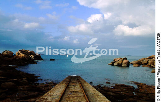 Cale de mise à l'eau. - © Philip Plisson / Plisson La Trinité / AA03729 - Photo Galleries - The Pink Granite Coast