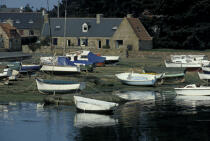 Bateaux à marée basse à Trégastel. © Philip Plisson / Plisson La Trinité / AA03742 - Photo Galleries - Côtes d'Armor